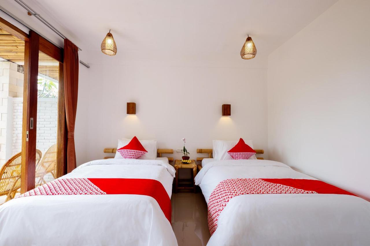 Oyo 1493 Surya Villa Селонґ-Беланак Екстер'єр фото