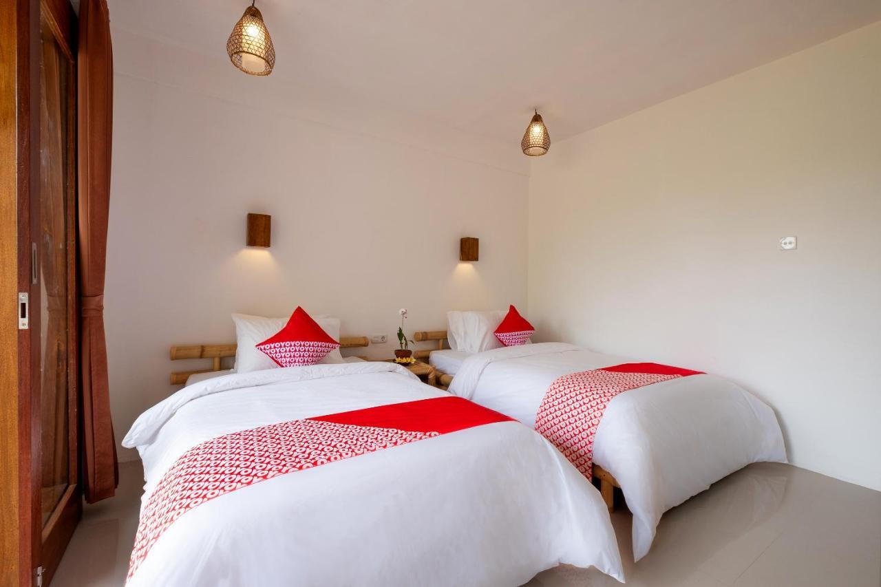 Oyo 1493 Surya Villa Селонґ-Беланак Екстер'єр фото