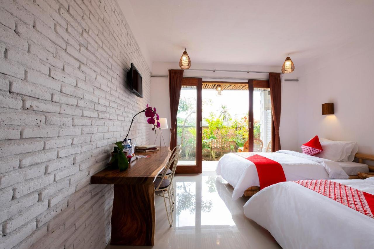 Oyo 1493 Surya Villa Селонґ-Беланак Екстер'єр фото