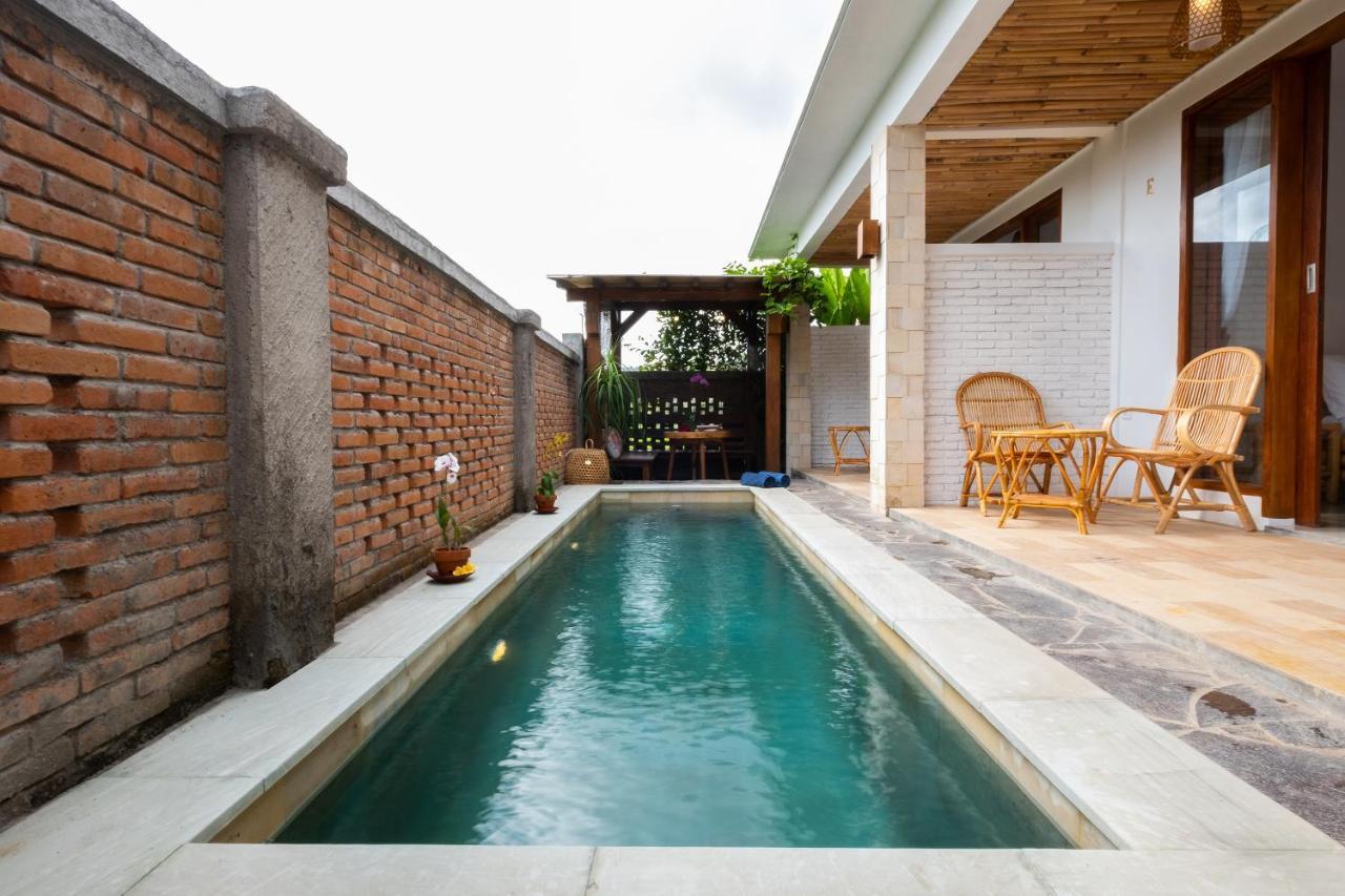 Oyo 1493 Surya Villa Селонґ-Беланак Екстер'єр фото